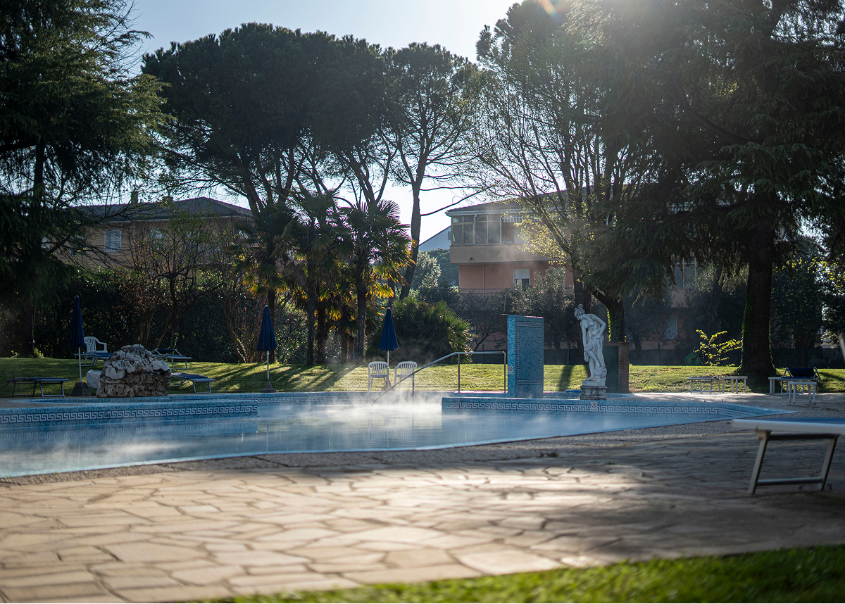 gallery-piscina-esterna-2