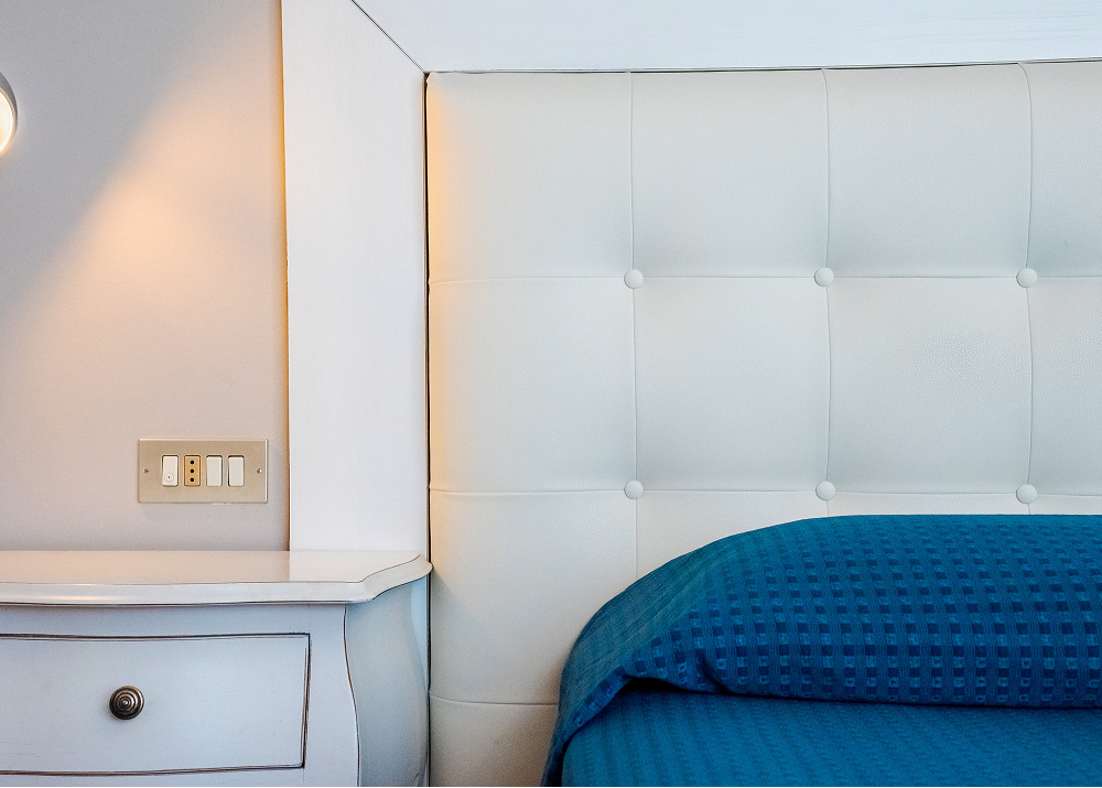 testata letto camera tripla hotel bologna